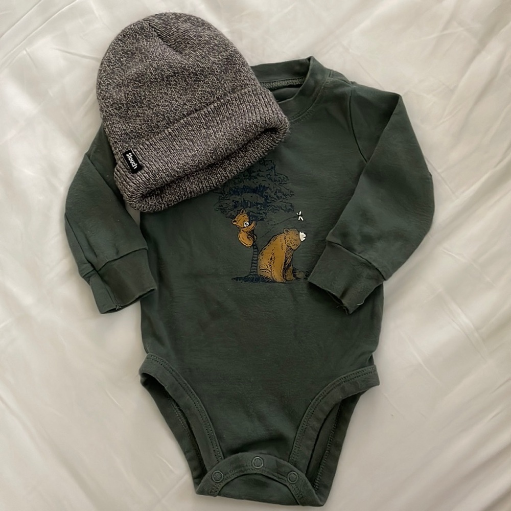 Slouch Beanie & Carter Onesie Set